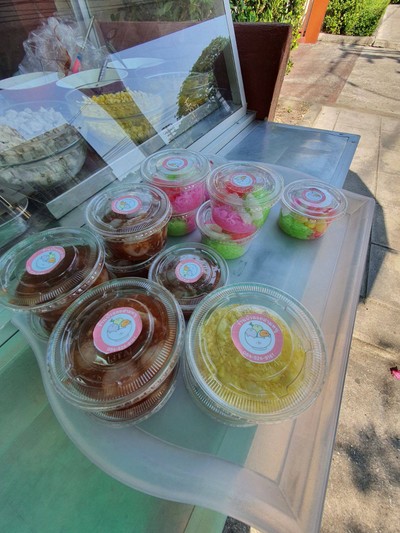 อาหาร หรือ เครื่องดื่ม