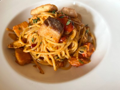 spaghetti pink salmon