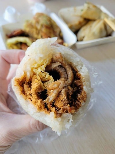 ข้าวเหนียวหมูหยอง+หมู+ไข่