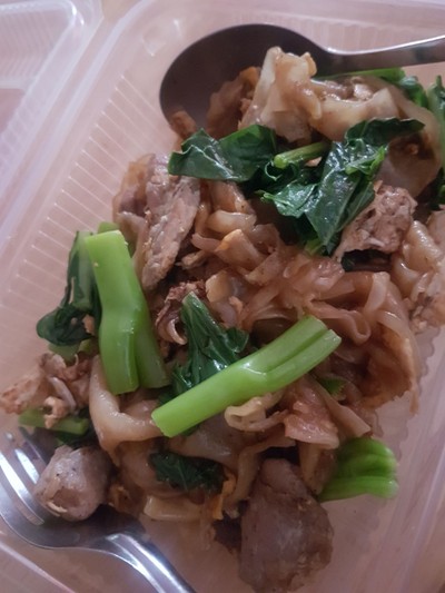 ผัดซีอิ๊วหมูนุ่ม ผักหวานกรอบ อร่อยฉ่ำ