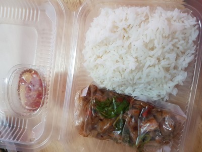 ข้าวกะเพราหมูนุ่มมาก ชิ้นโต ข้าวมะลิหอมหวานนุ่ม