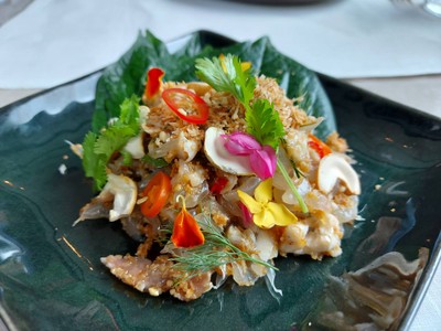 ปลาย่างเมี่ยงส้มโอ