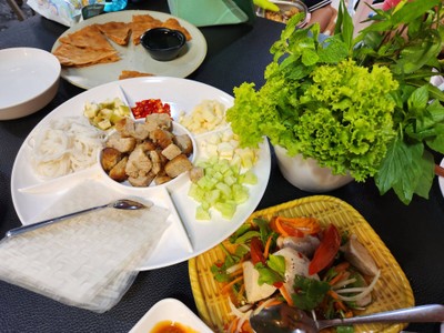 แหนมเนือง