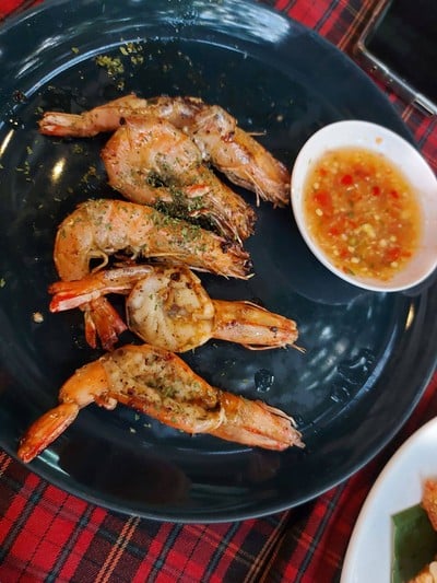 อาหาร หรือ เครื่องดื่ม