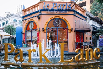 Le Paris Food&Baverage เอกมัย