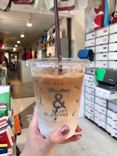 & AMPERSAND COFFEE ROASTERS เดอะบล๊อค ราชพฤกษ์