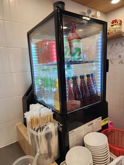 อาหาร หรือ เครื่องดื่ม