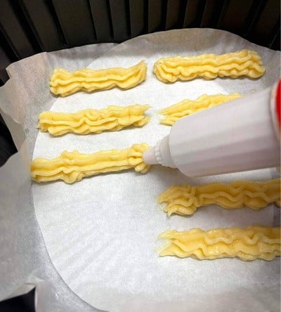 วิธีทำ Air Fryer Churros with Chocolate Sauce 💕