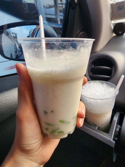 อาหาร หรือ เครื่องดื่ม