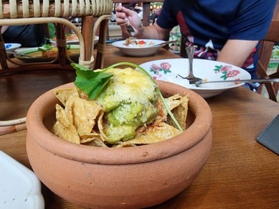 อาหาร หรือ เครื่องดื่ม