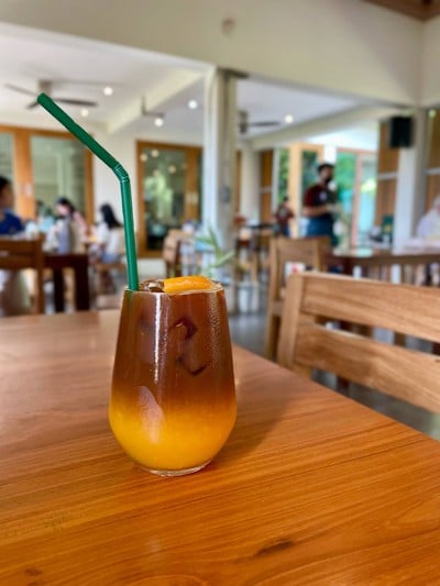 CHOM Cafe & Restaurant