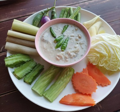ปูหลนแม่บุญเนื่อง