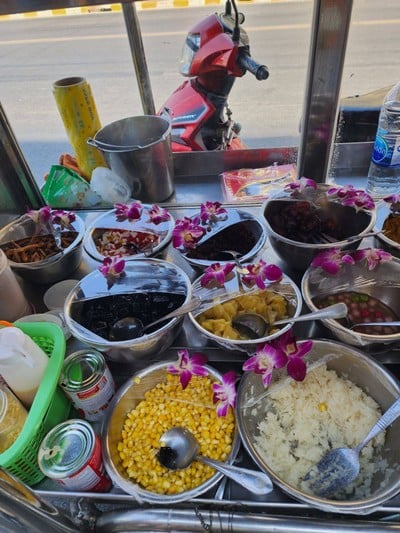 อาหาร หรือ เครื่องดื่ม