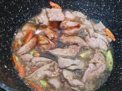 วิธีทำ ตับไก่ผัดดอกกุ้ยช่าย วิธีทำ ตับไก่ผัดดอกกุ้ยช่าย