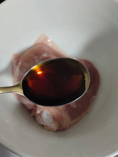 วิธีทำ ไก่ย่างหมักซอสปรุงรสฝาเขียว วิธีทำ ไก่ย่างหมักซอสปรุงรสฝาเขียว