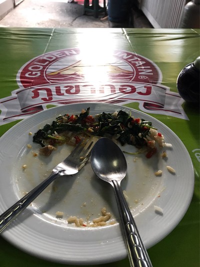 กะเพราหมูกรอบ