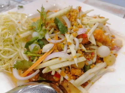 ยำสามไข่