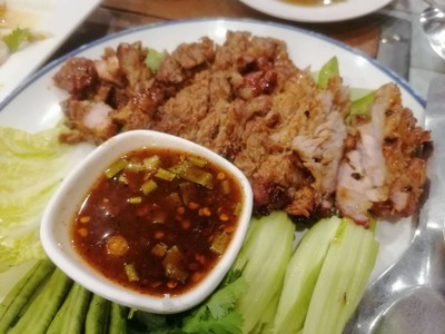 หมูย่างเถ้าแก่