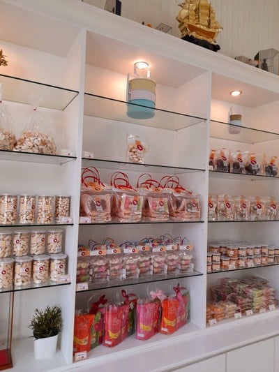 อาหาร หรือ เครื่องดื่ม