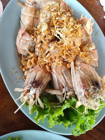 กั้งทอดกระเทียม