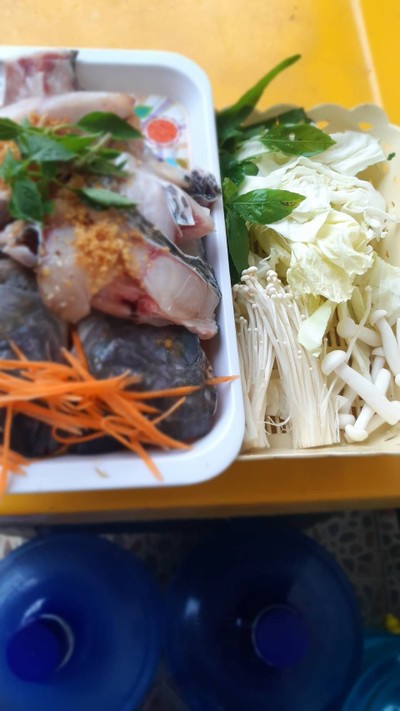 อาหาร หรือ เครื่องดื่ม