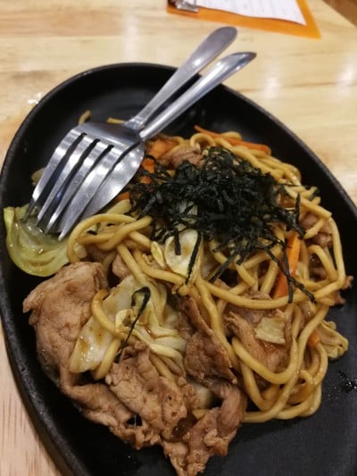 อาหาร หรือ เครื่องดื่ม