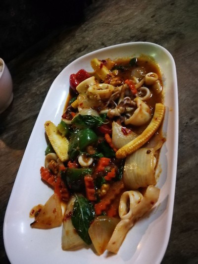 อาหาร หรือ เครื่องดื่ม