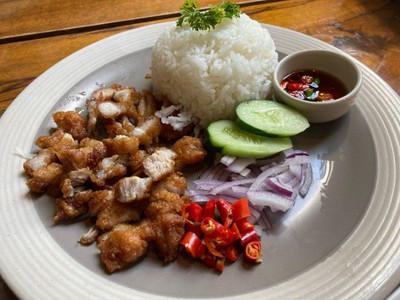 ข้าวหมูทอด