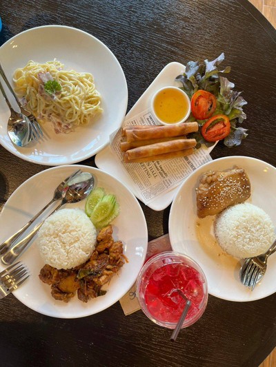 อาหาร หรือ เครื่องดื่ม