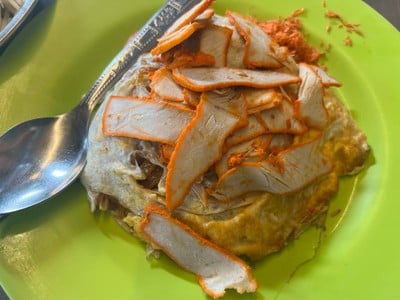 ผัดไทยหมูแดง
