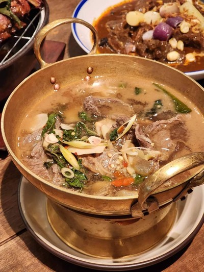 อาหาร หรือ เครื่องดื่ม