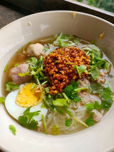 เมนูของร้าน ก๋วยเตี๋ยวห้อยขาบ้านจ่าโบ่