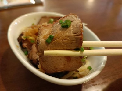 ยำเนื้อ