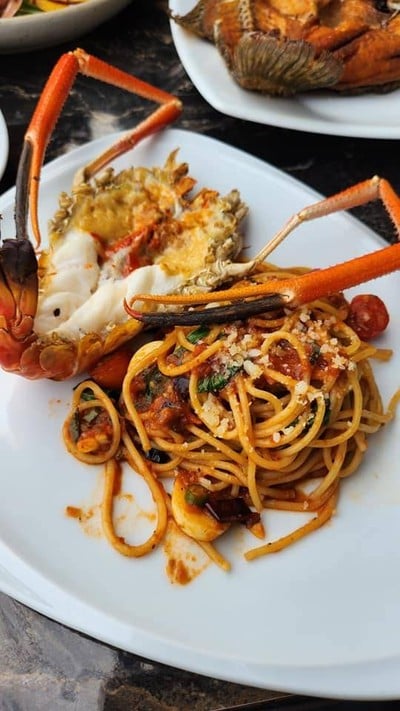 เมนูของร้าน Fallabella River Front