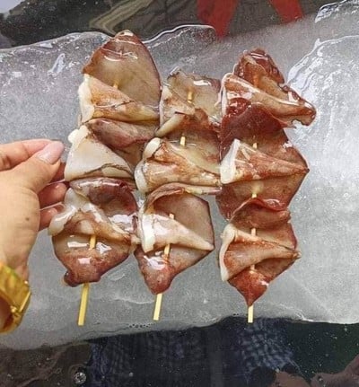 อาหาร หรือ เครื่องดื่ม