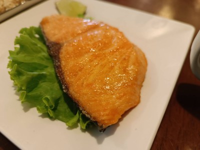 แซลม่อนย่างเกลือ