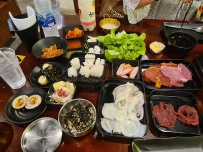 เมนูของร้าน Woori ในเมือง