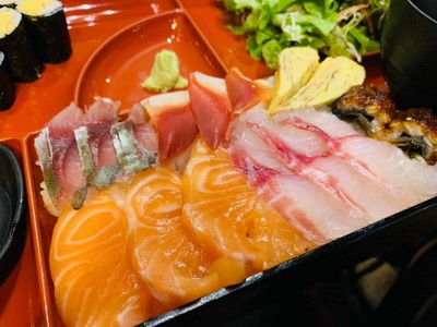 อาหาร หรือ เครื่องดื่ม