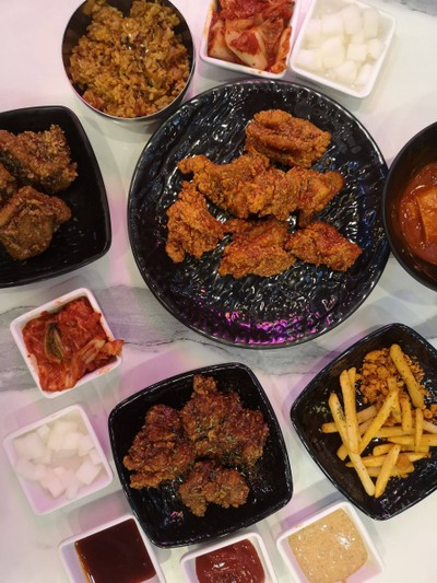 อาหาร หรือ เครื่องดื่ม