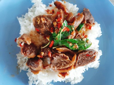 อาหาร หรือ เครื่องดื่ม