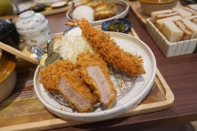 อาหาร หรือ เครื่องดื่ม