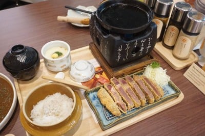 อาหาร หรือ เครื่องดื่ม