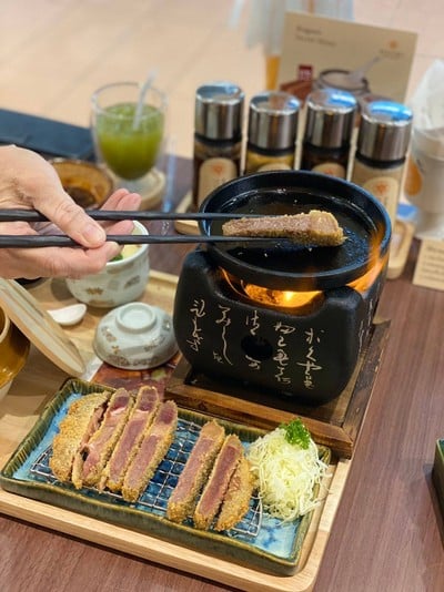 อาหาร หรือ เครื่องดื่ม