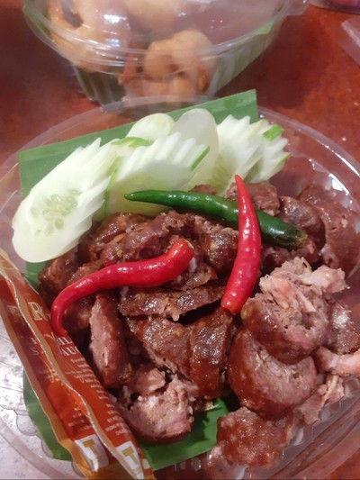 อาหาร หรือ เครื่องดื่ม