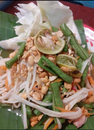 อาหาร หรือ เครื่องดื่ม
