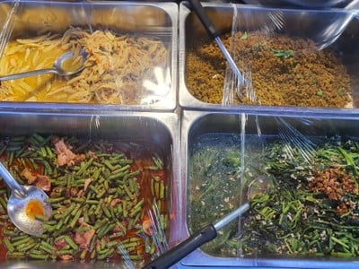 อาหาร หรือ เครื่องดื่ม