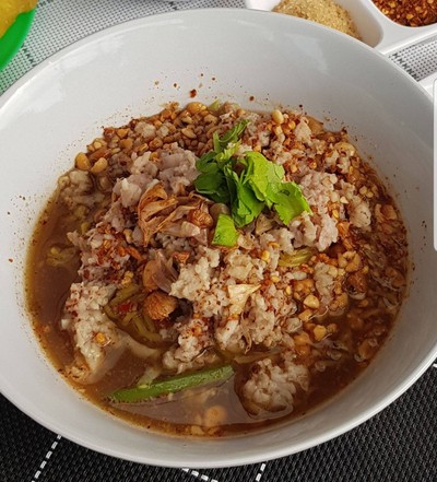 ก๋วยเตี๋ยวหมูสับต้มยำ