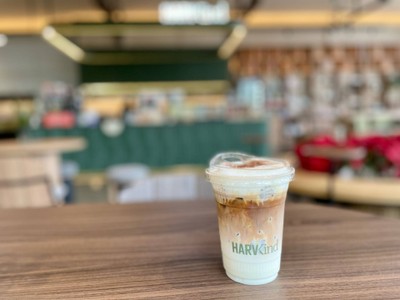 ☕️ Iced Cappuccino. (Price 95 Baht)