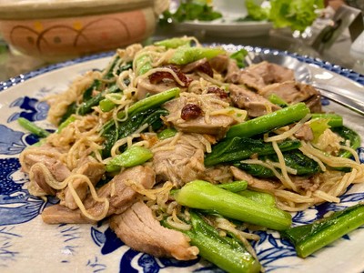 บะหมี่ผัดเนื้อเป็ด