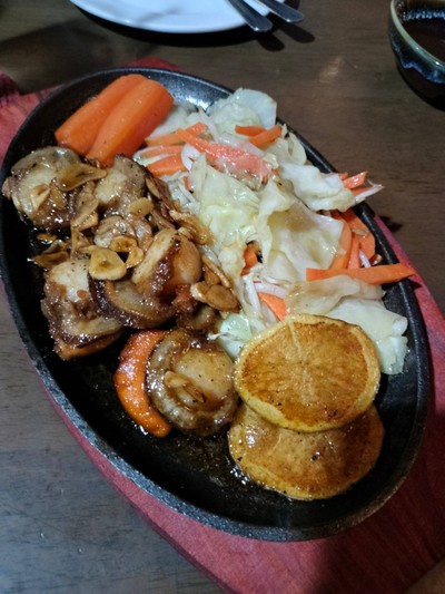 อาหาร หรือ เครื่องดื่ม